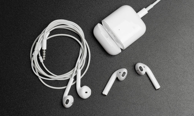 ¿Se puede cargar el estuche de los AirPods sin los AirPods dentro?