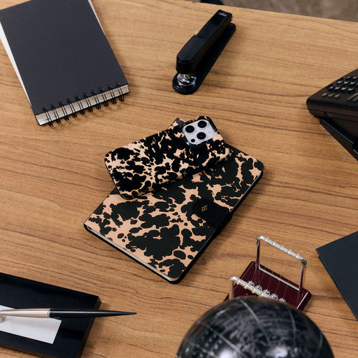 Betty - Samsung Galaxy S24 FE Funda 8